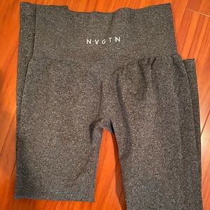 Nvgtn gray leggings size m no contour